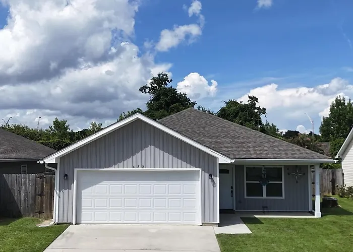 Captains Quarters- New Listing Pensacola