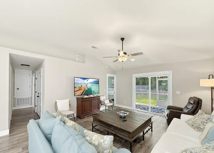 Captains Quarters- New Listing Holiday home