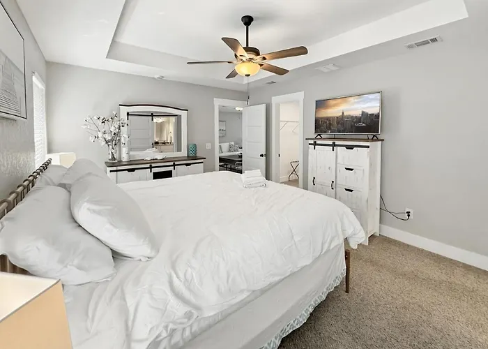 Captains Quarters- New Listing Holiday home